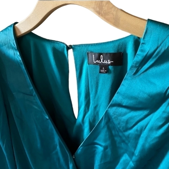 Lulus Jaw-Dropping Beauty Teal Blue Satin Smocked Bodycon Mini Dress Size L - Picture 4 of 9